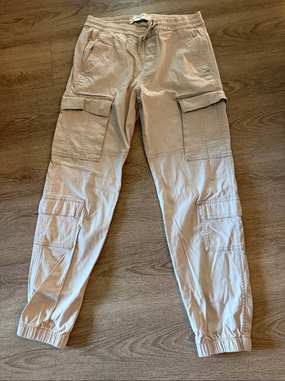 Hollister Men's Light Beige Cargo Jogger Pants